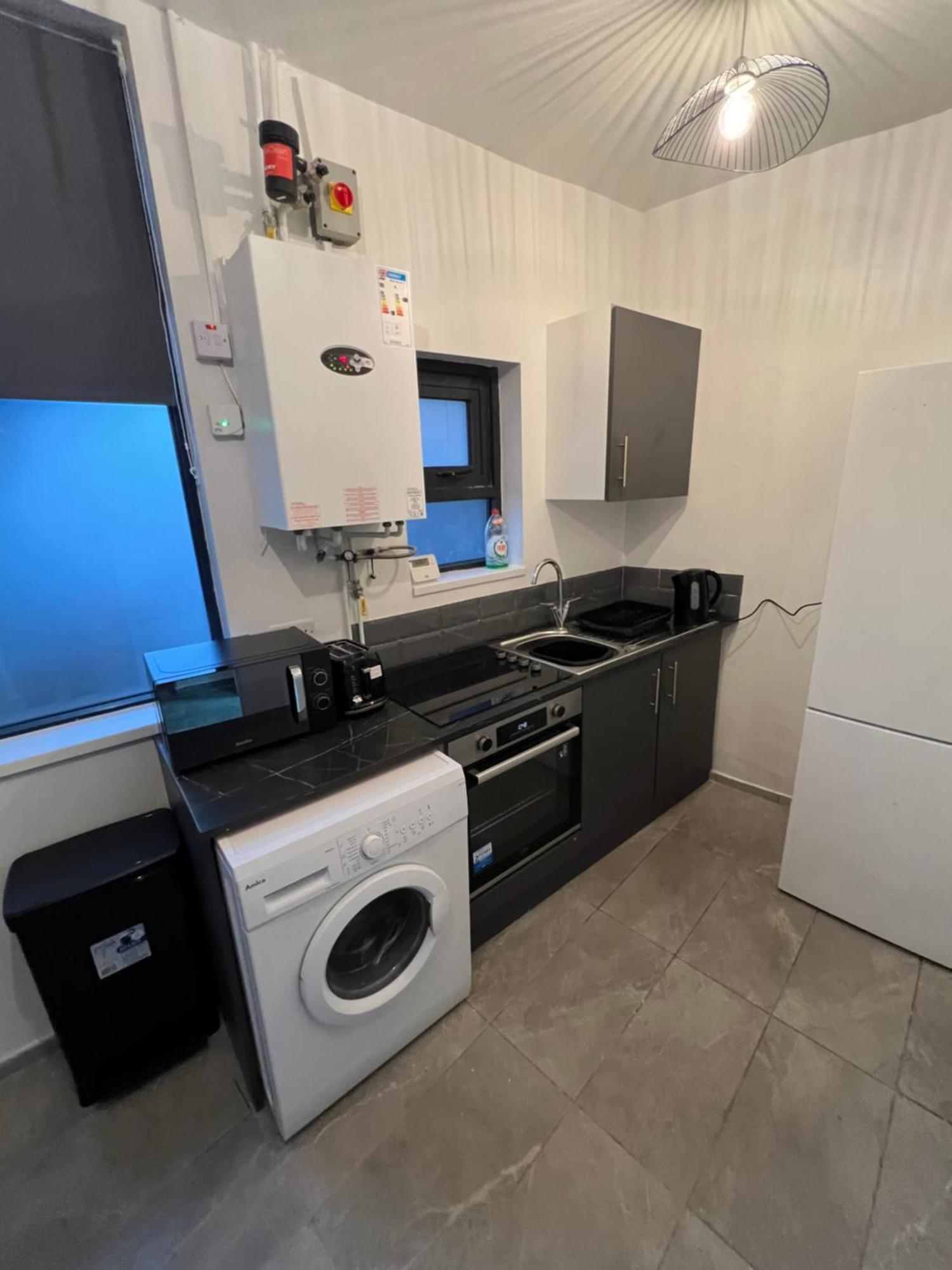 2 Bedroom Town Apartment Ipswich Buitenkant foto