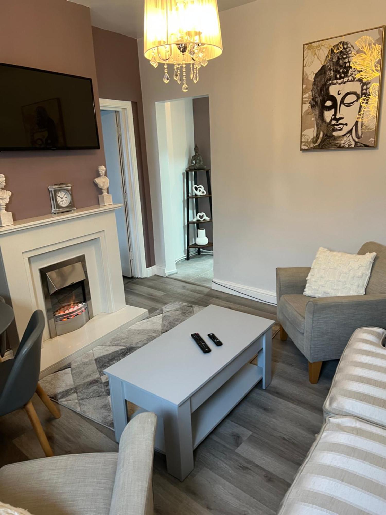 2 Bedroom Town Apartment Ipswich Buitenkant foto